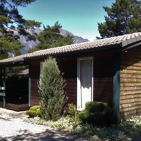 Camping La Cascade * Le Bourg-dʼOisans