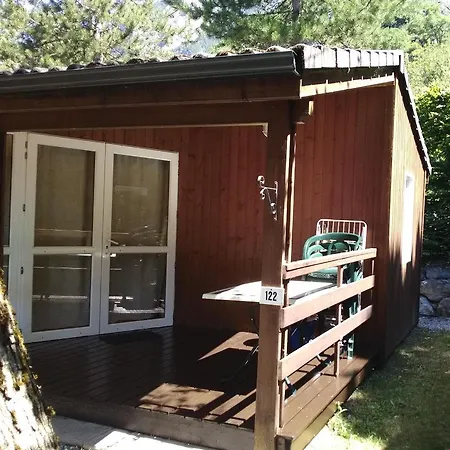 Camping La Cascade Chalet *